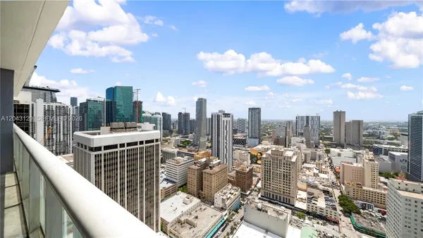 $2,400 | 50 Biscayne Boulevard, Unit 4203, Miami, FL 33132
