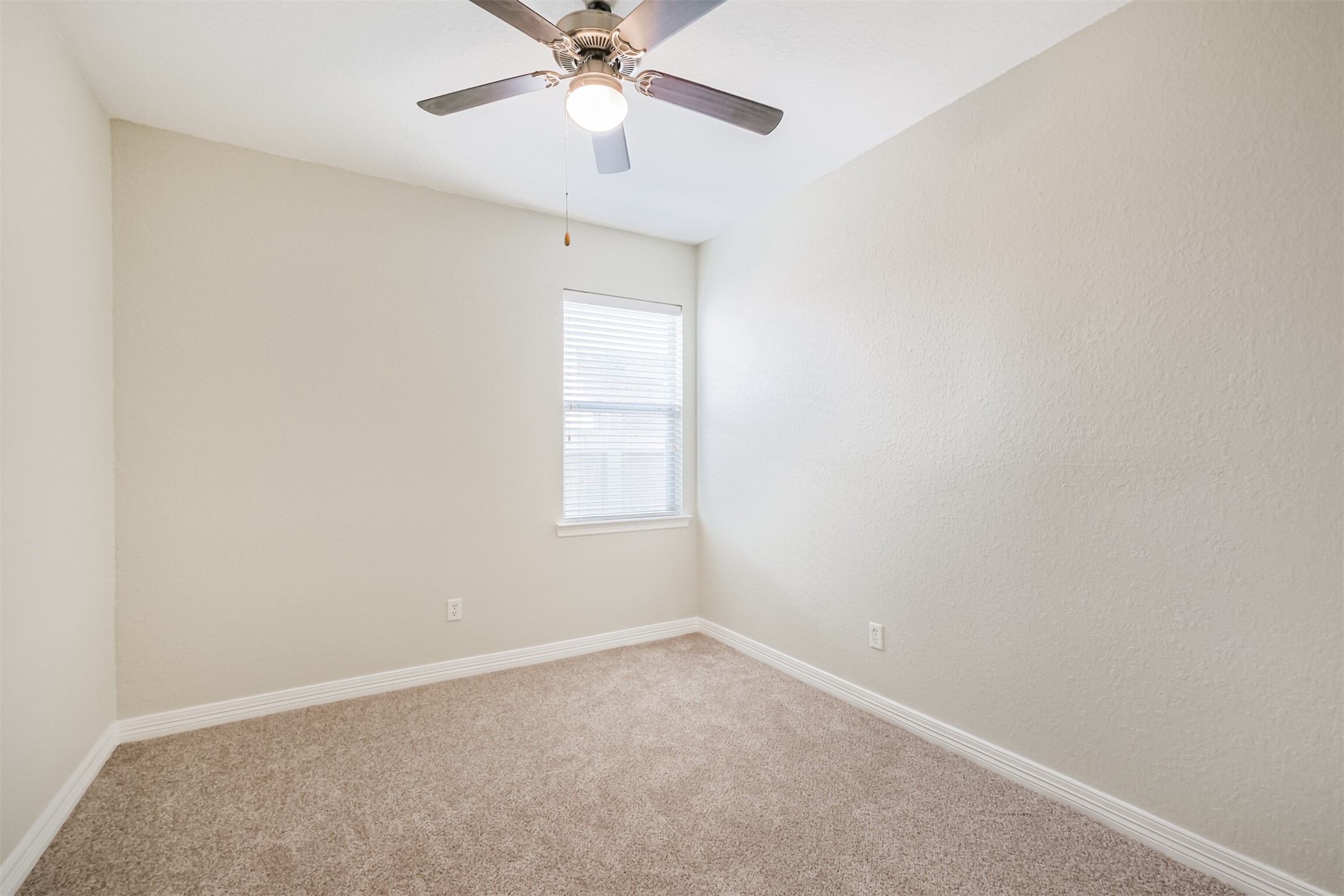 5811 Ranch Riata Court Katy, TX 77449 - Photo 24 of 35