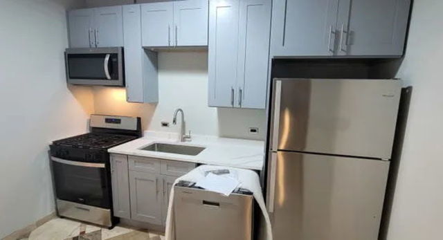 1611 Simpson Street, Unit 4 Evanston, IL 60201 - Photo 5 of 6