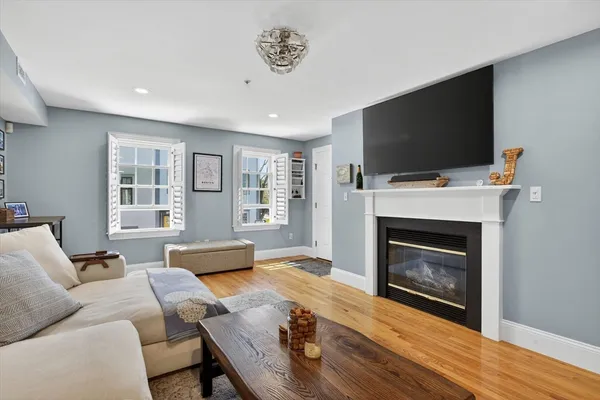 $799,000 | 57 Bartlett Street, Unit 5, Boston, MA 02129