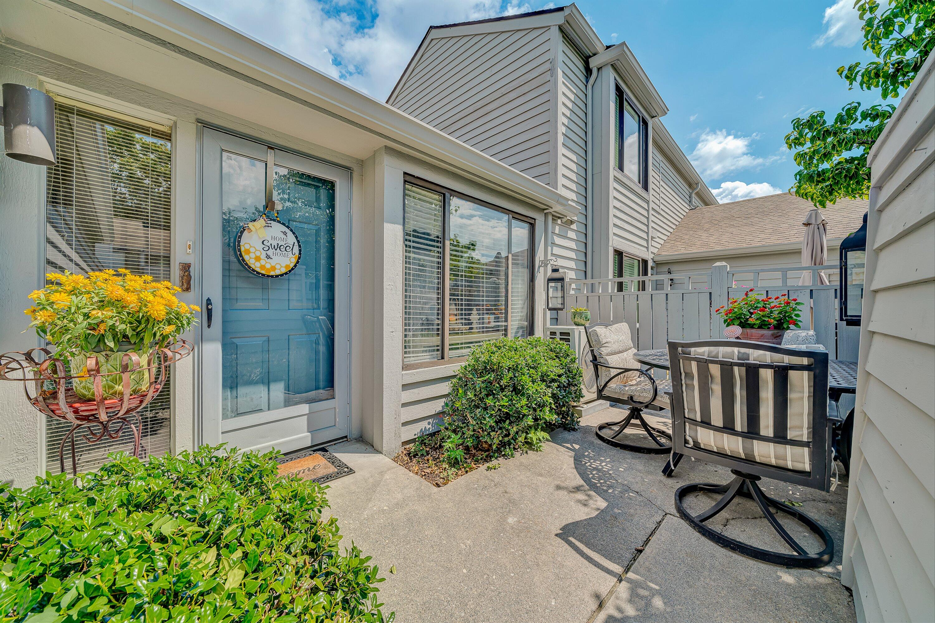 2406 Post Oak Road Salem, VA 24153 - Photo 3 of 24 03-VM-00043