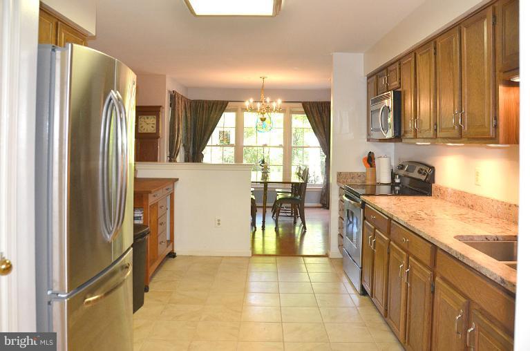 1410 Church Hill Place, Unit 1410 Reston, VA 20194 - Photo 11 of 26 Kitchen