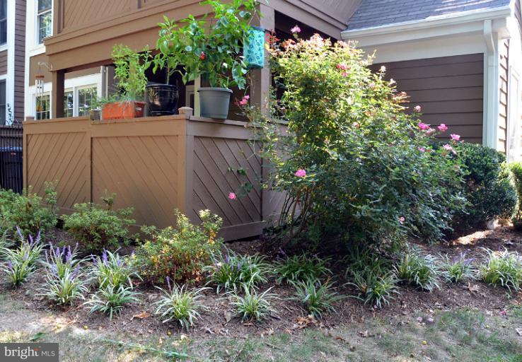1410 Church Hill Place, Unit 1410 Reston, VA 20194 - Photo 18 of 26 Exterior (General)