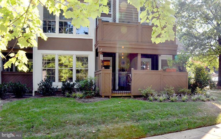 1410 Church Hill Place, Unit 1410 Reston, VA 20194 - Photo 8 of 26 Exterior (Rear)
