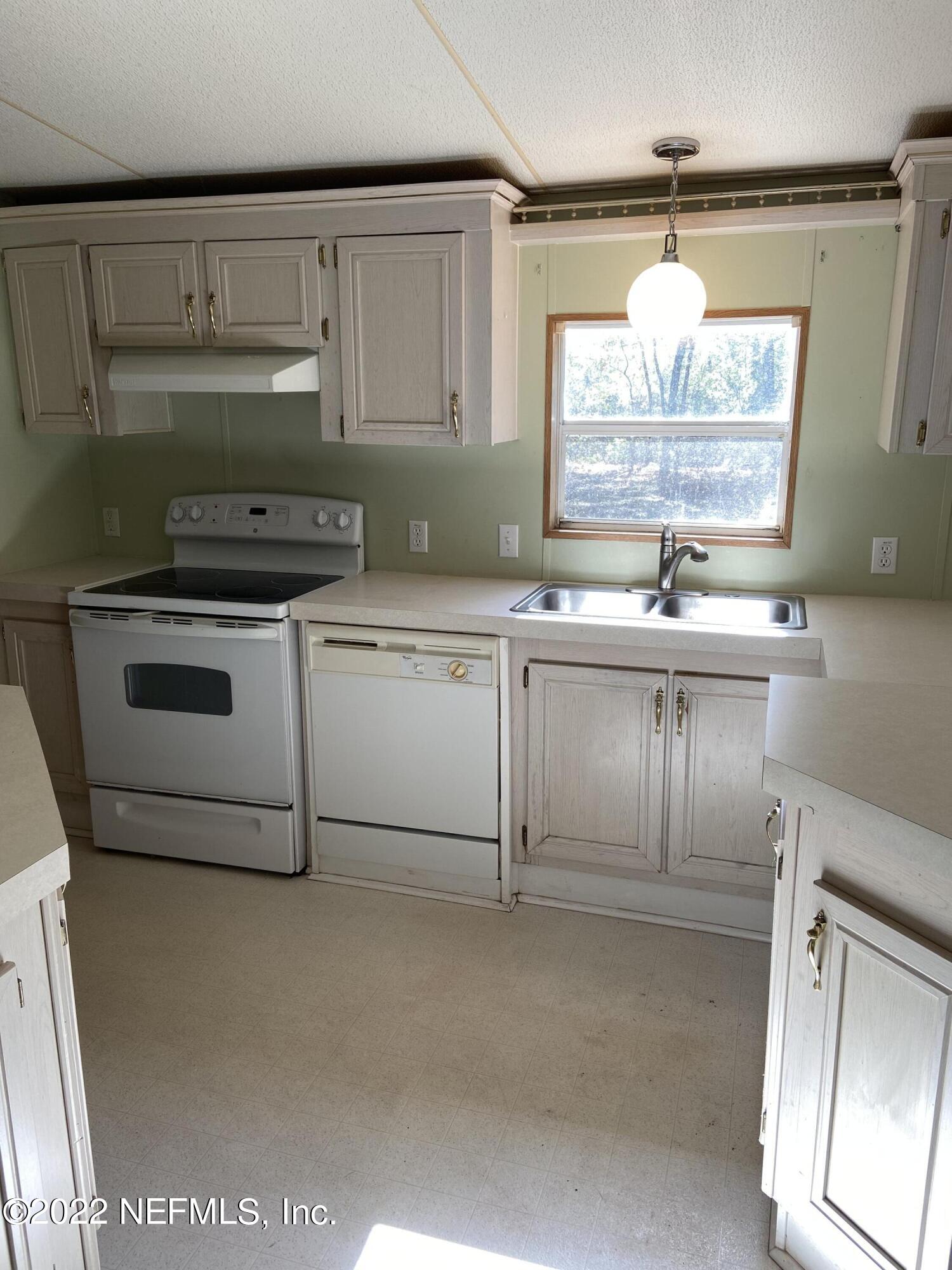 133 Palatka Road Hawthorne, FL 32640 - Photo 10 of 47 IMG_7260
