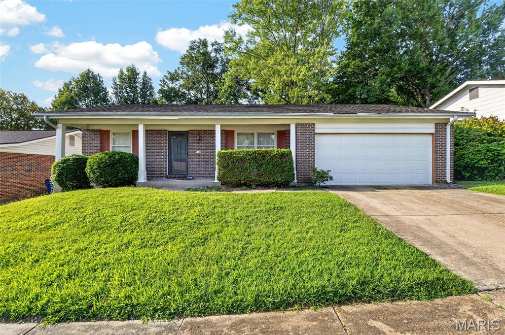2182 Rountree Drive St. Louis, MO 63136 - Photo 1 of 30 Gallery Image 1