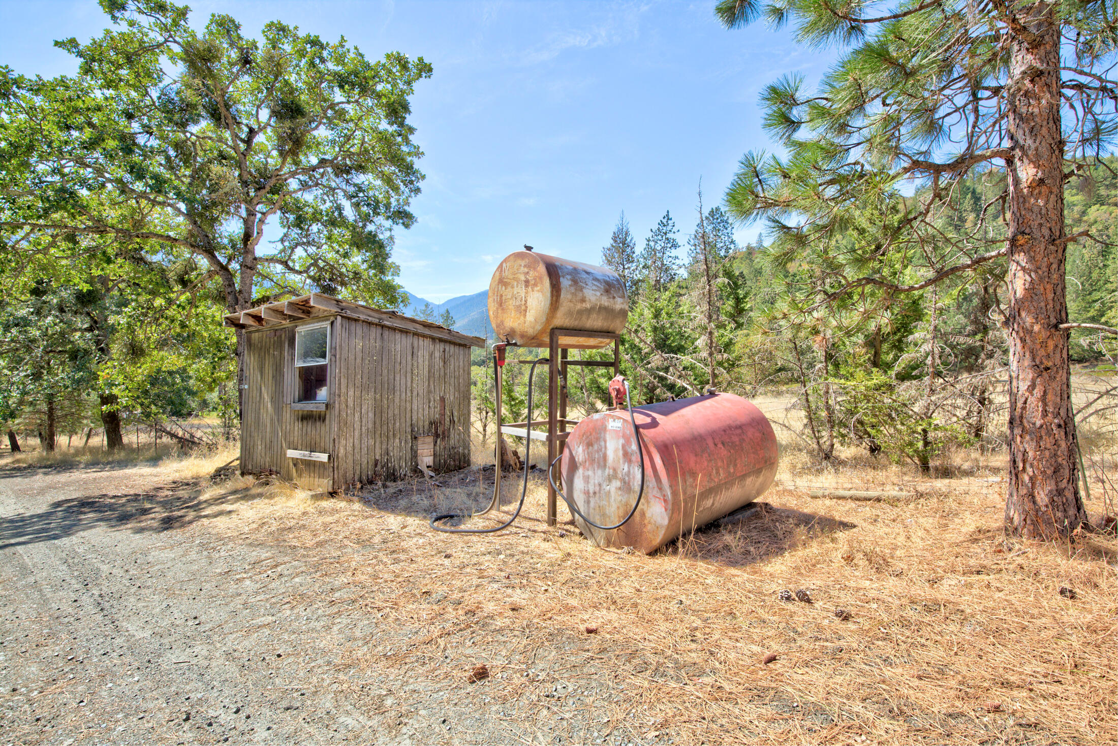 7312 North Applegate Road Grants Pass, OR 97527 - Photo 53 of 81 125A5530_1_2_3_4