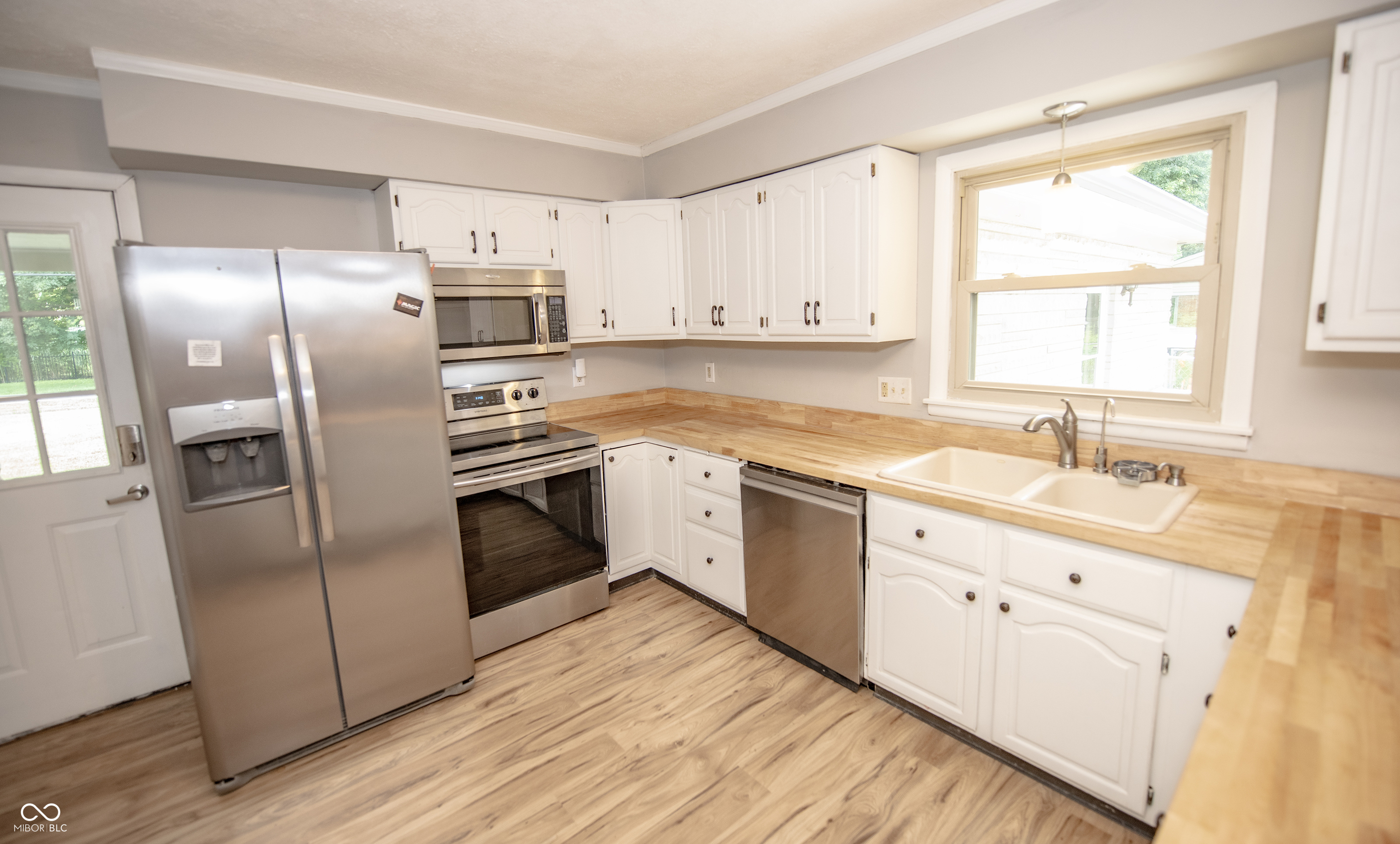 9895 Haverstick Road Carmel, IN 46280 - Photo 14 of 58