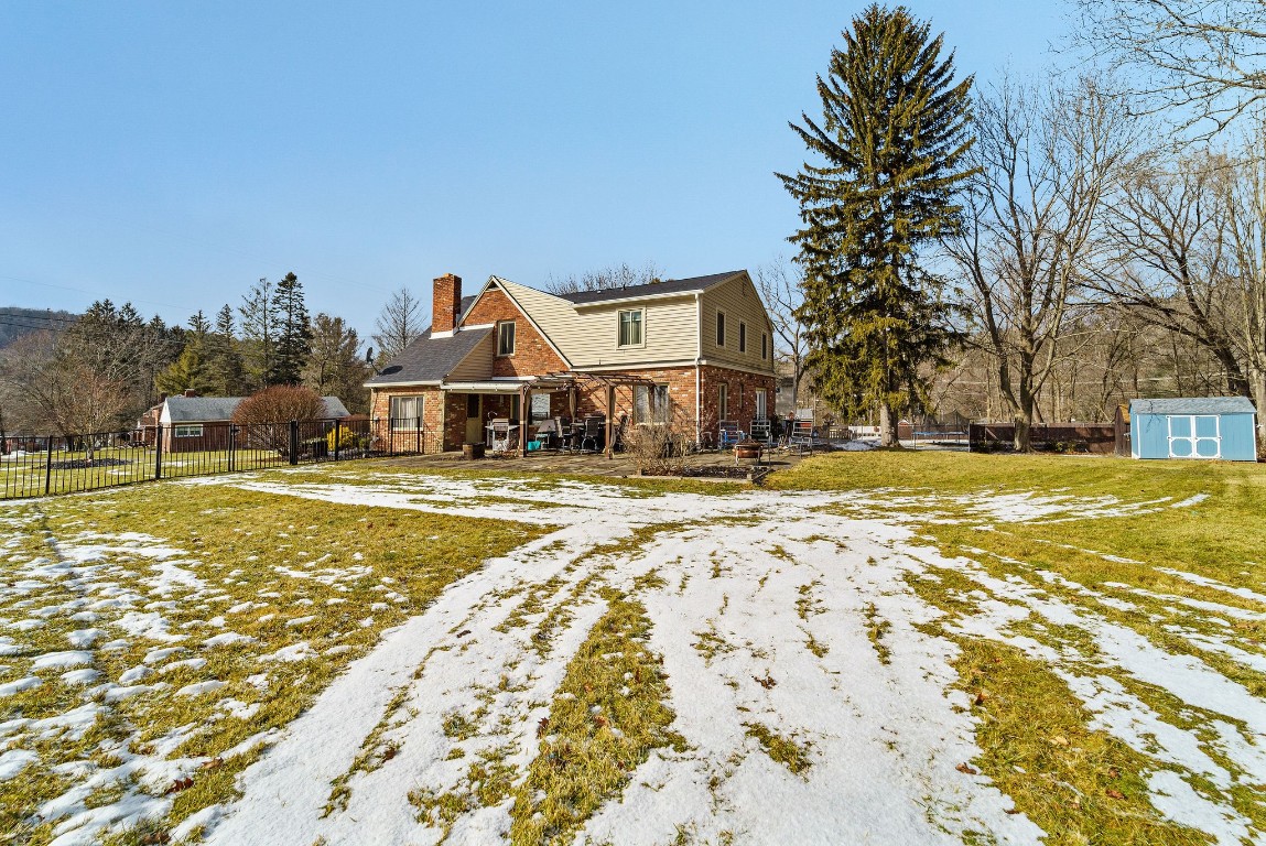 1009 Ford Road Vestal, NY 13850 - Photo 4 of 40 Gallery Image 4