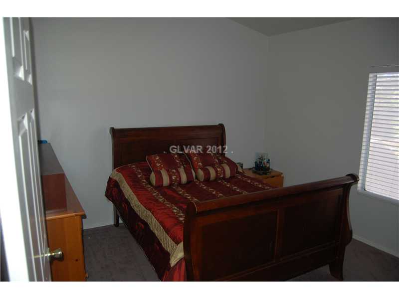 21 Rue De Parc Henderson, NV 89074 - Photo 18 of 22 Bedroom.