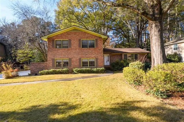 $575,000 | 1959 Queens Way, Atlanta, GA 30341