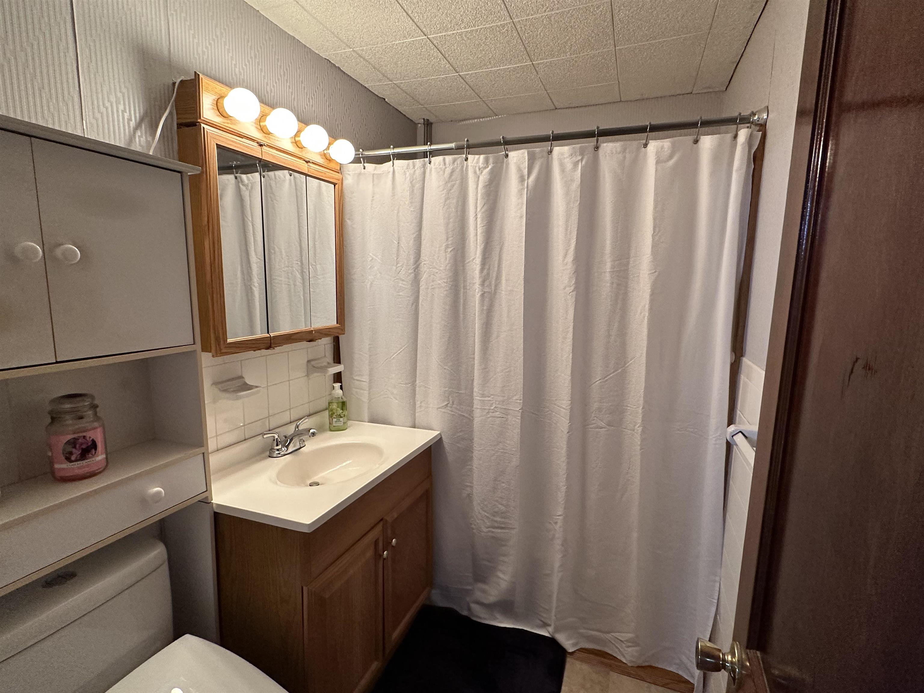 11 Canterbury Road Concord, NH 03301 - Photo 13 of 33