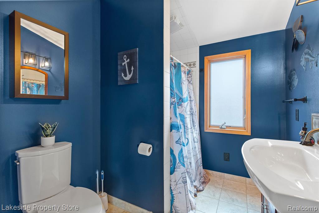 29596 Riverside Bay Court Harrison Township, MI 48045 - Photo 27 of 33