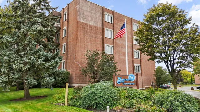 $290,000 | 9500 Washington Street, Unit 306, Niles, IL 60714