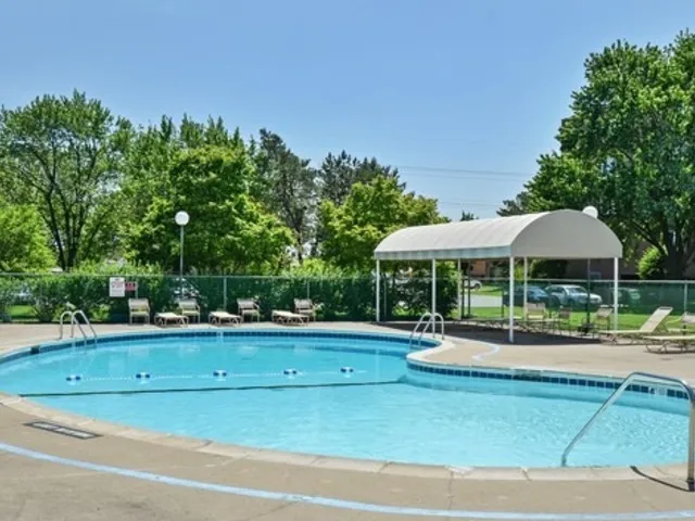 $290,000 | 9500 Washington Street, Unit 306, Niles, IL 60714