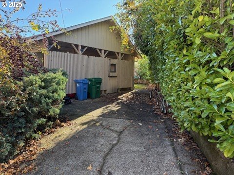 170 East 40th Avenue Eugene, OR 97405 - Photo 10 of 10 a house view with a backyard