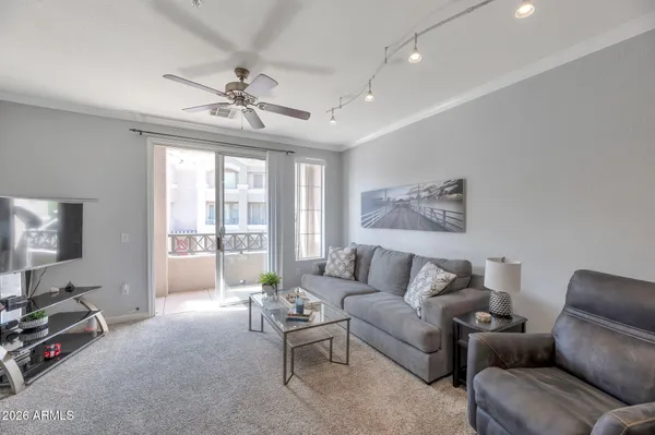 $284,900 | 4455 East Paradise Village Parkway South, Unit 1052, Phoenix, AZ 85032