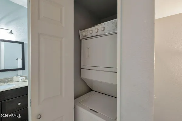 $284,900 | 4455 East Paradise Village Parkway South, Unit 1052, Phoenix, AZ 85032