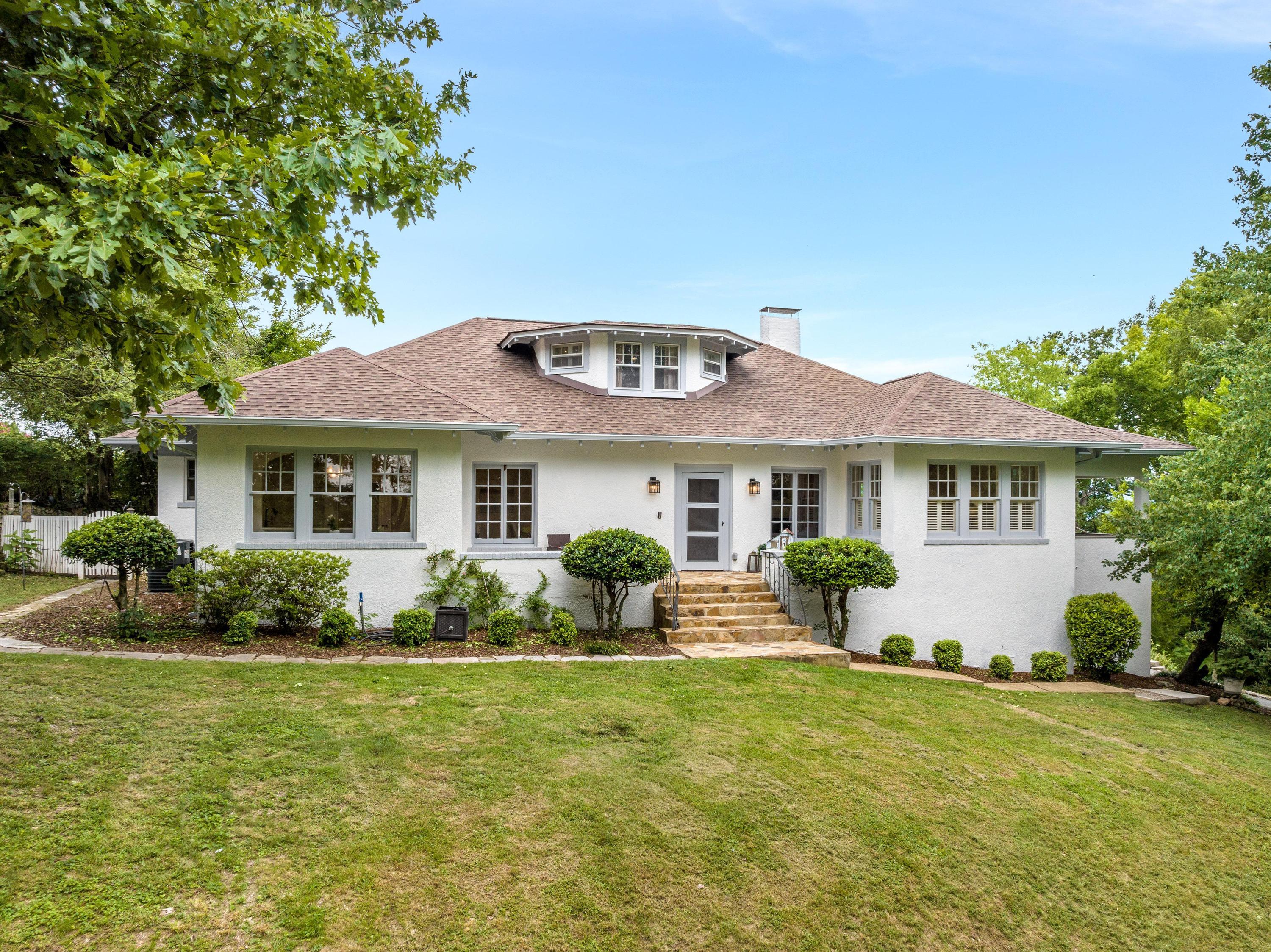17 South Crest Road Chattanooga, TN 37404 - Photo 4 of 74 2022_07_July_17_S_Crest_Rd_0001