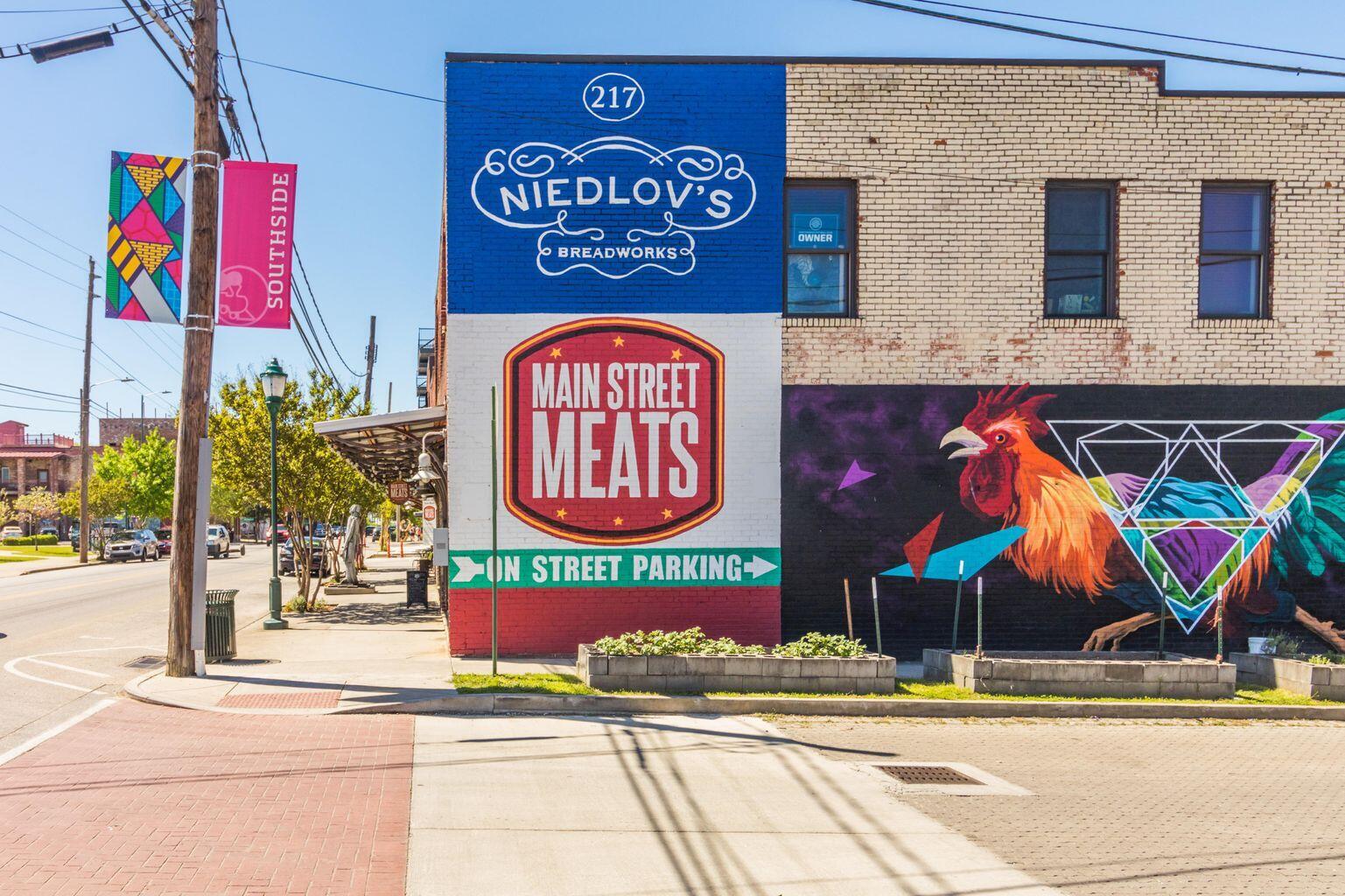 17 South Crest Road Chattanooga, TN 37404 - Photo 65 of 74 Main Street Meats Exteriro