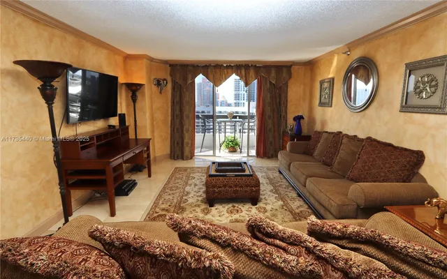 $2,700 | 19101 Northeast 36th Court, Unit 2203, Aventura, FL 33180