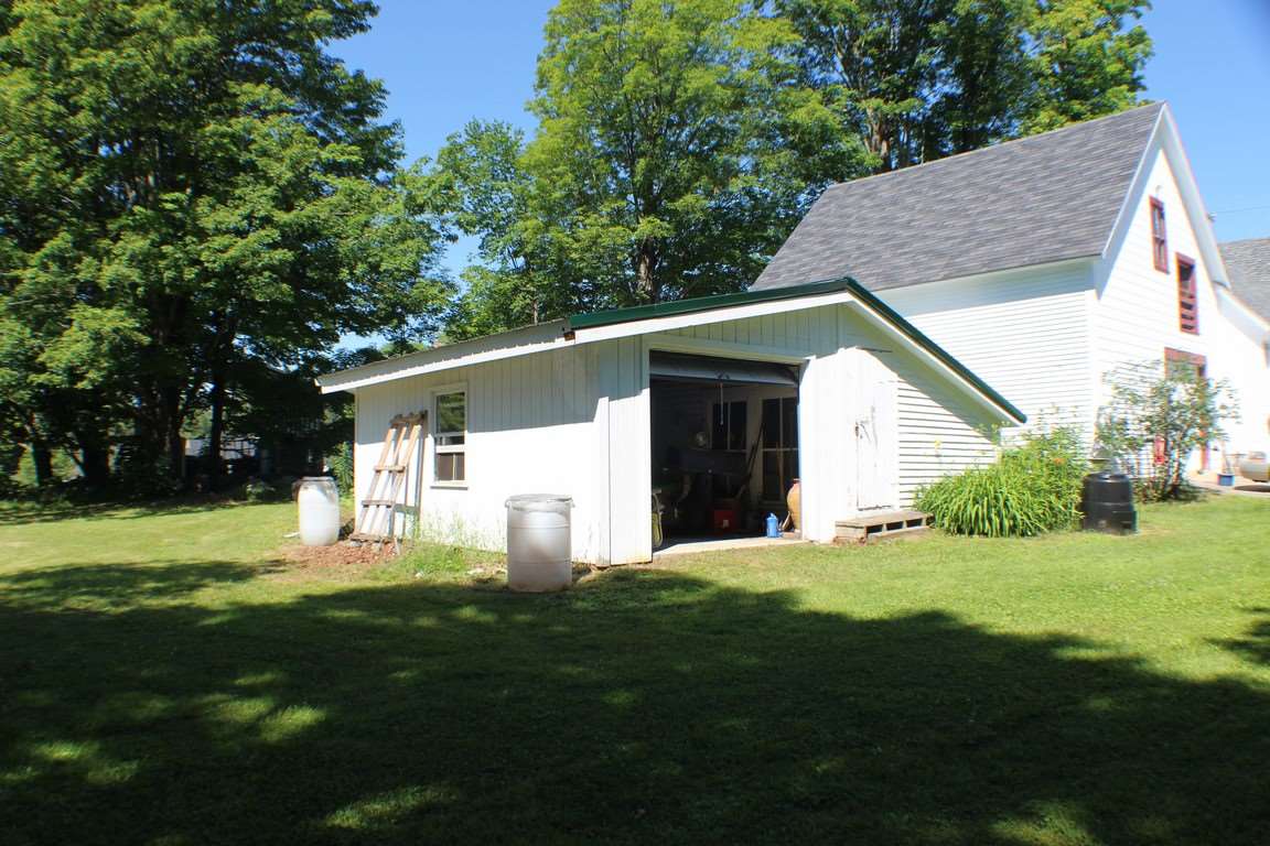 110 Salisbury Road Franklin, NH 03235 - Photo 13 of 18