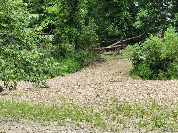 $750,000 | 0 West W Highway, Troy, MO 63379