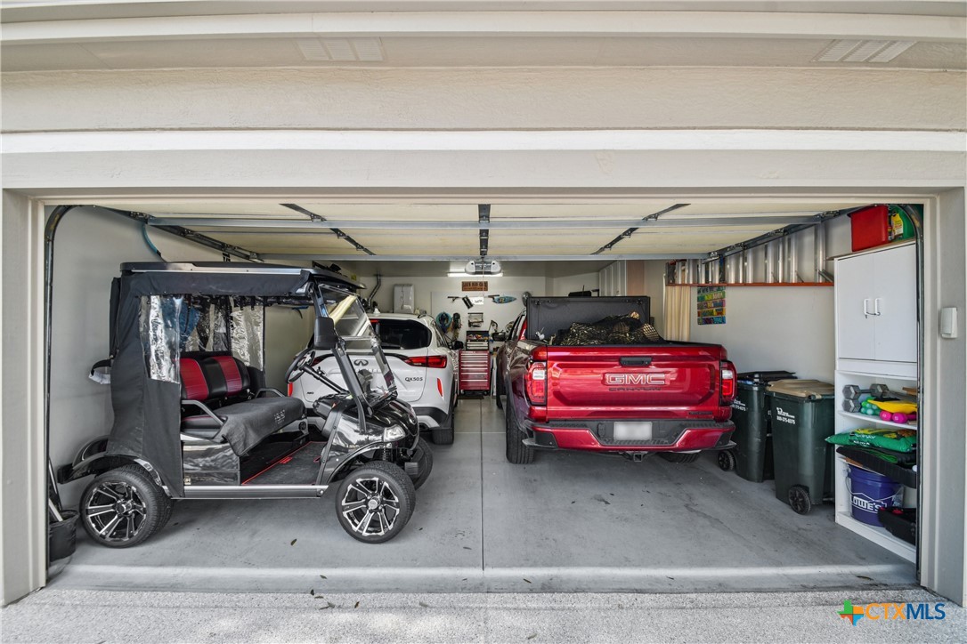 516 Sundance Lane Georgetown, TX 78633 - Photo 32 of 43 Garage