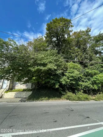 $110,000 | 564 Van Duzer Street | Grymes Hill