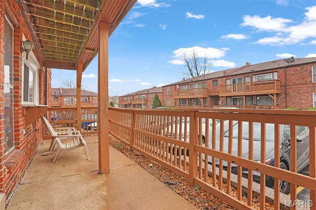 $1,500 | 4278 Chateau De Ville Drive, Unit D, St. Louis, MO 63129