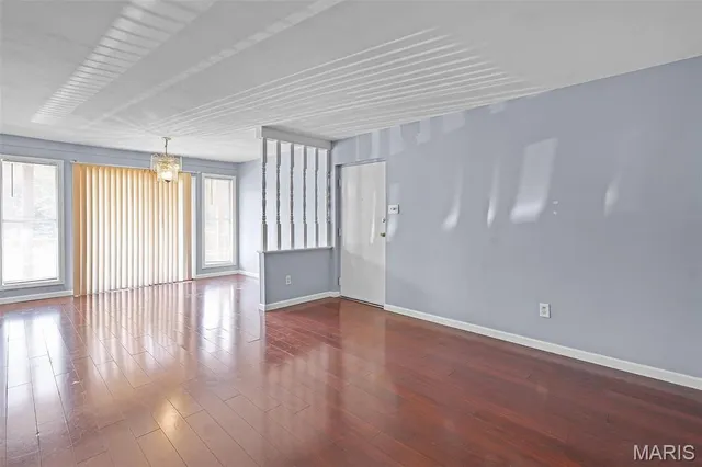 $1,500 | 4278 Chateau De Ville Drive, Unit D, St. Louis, MO 63129