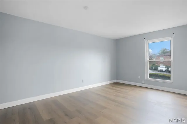 $1,500 | 4278 Chateau De Ville Drive, Unit D, St. Louis, MO 63129