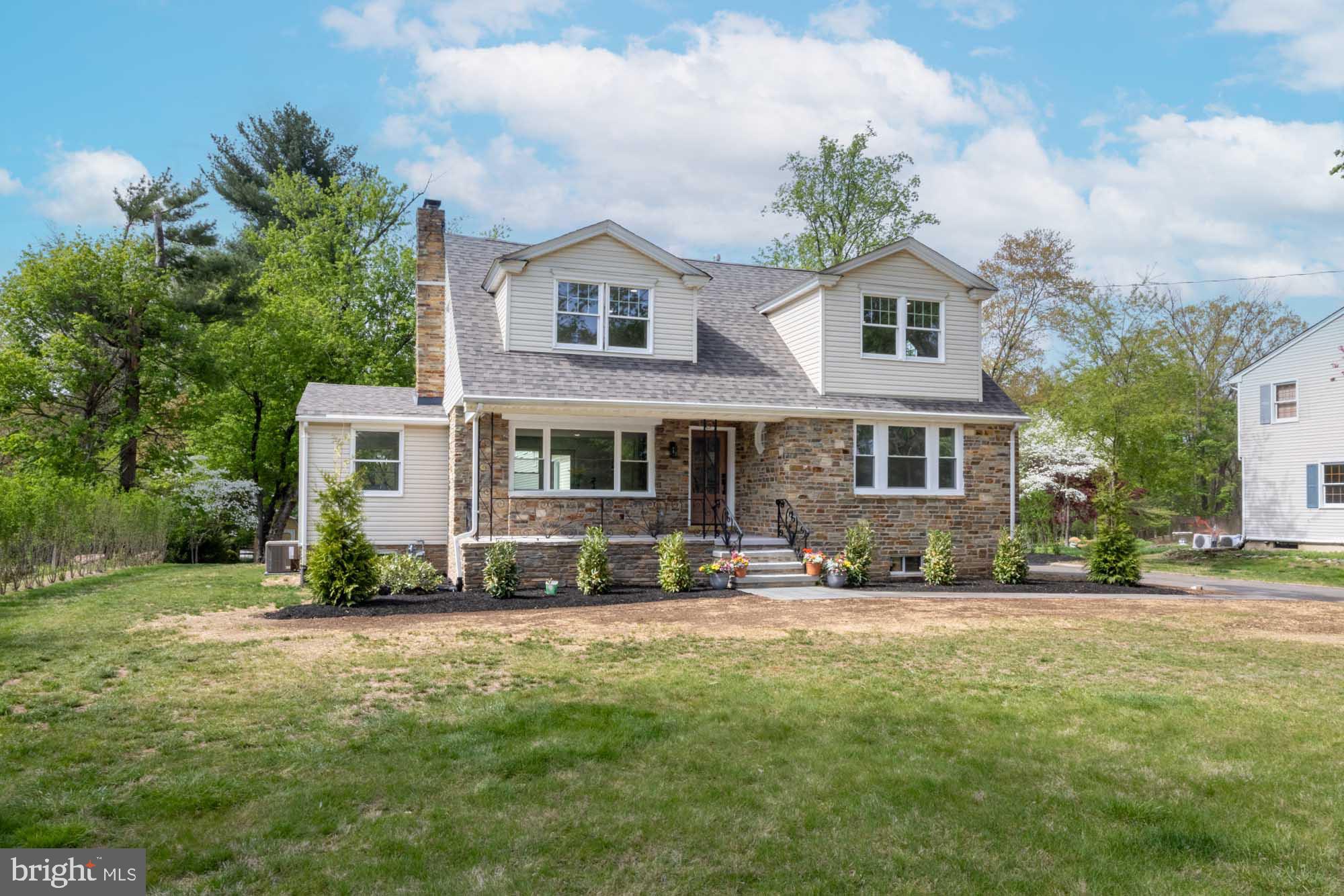 48 Mountainview Court Ewing, NJ 08628 - Photo 2 of 63 a front view of a house with a yard