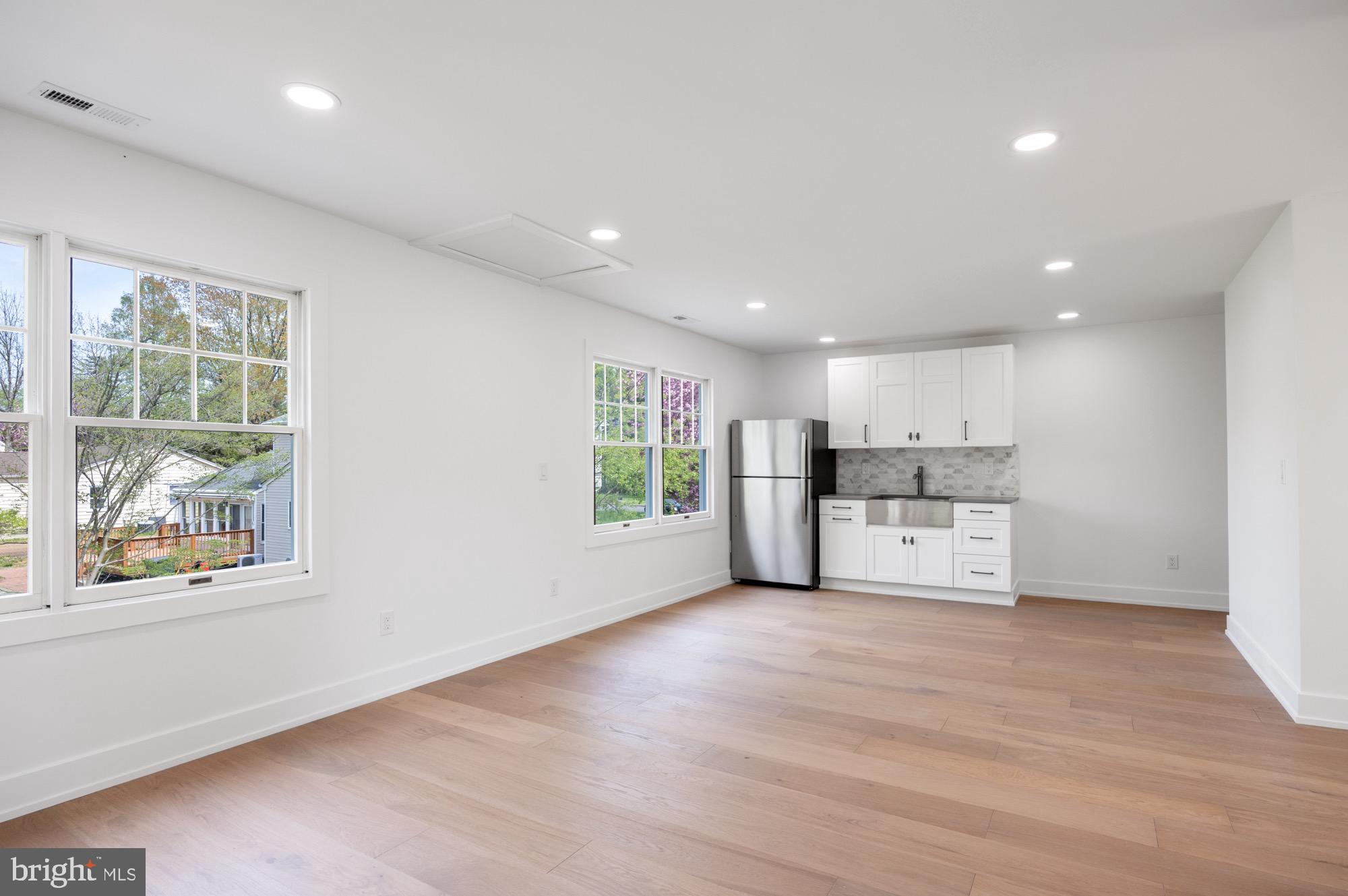 48 Mountainview Court Ewing, NJ 08628 - Photo 25 of 63 In-Law Suite
