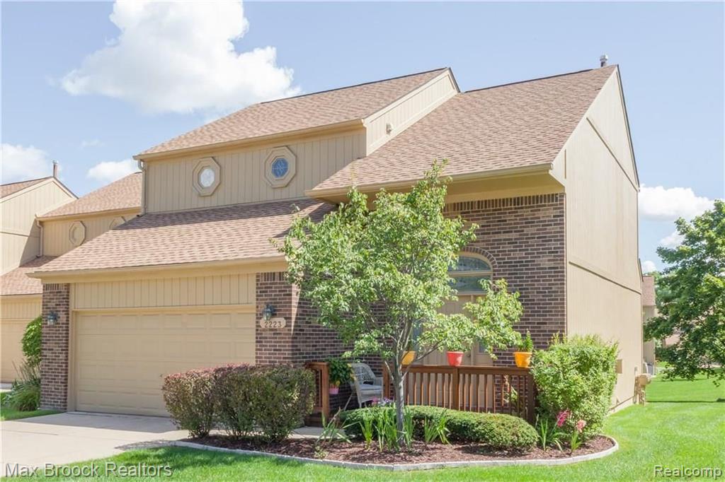 2223 Crystal Drive, Unit 24 Rochester Hills, MI 48309 - Photo 2 of 41