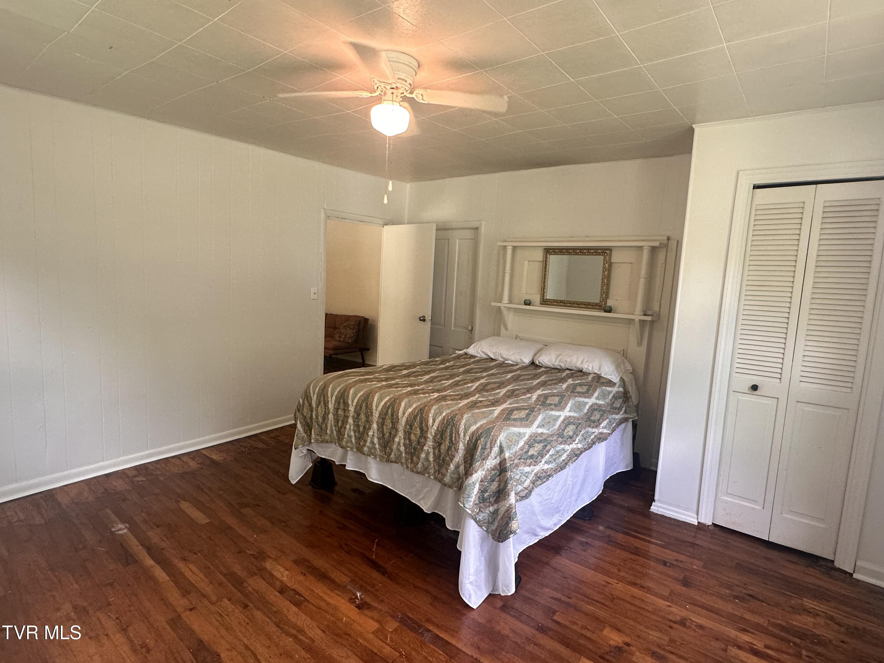 1012 Ward Fork Road Grundy, VA 24614 - Photo 35 of 37 IMG_2960