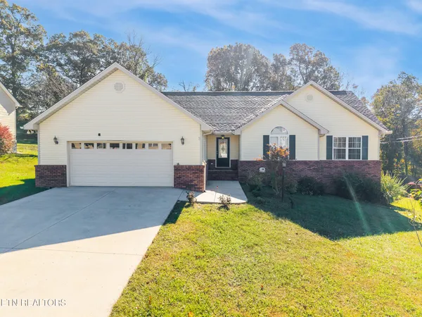 $425,000 | 124 Huntington Lane, Heiskell, TN 37754