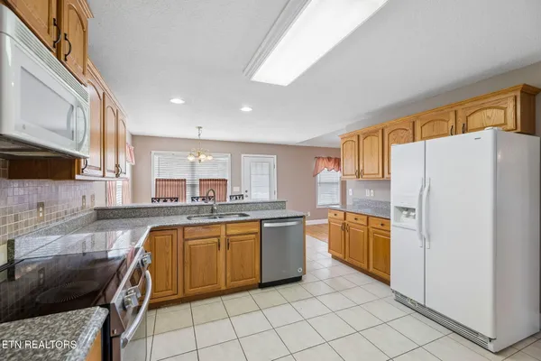 $395,000 | 124 Huntington Lane, Heiskell, TN 37754