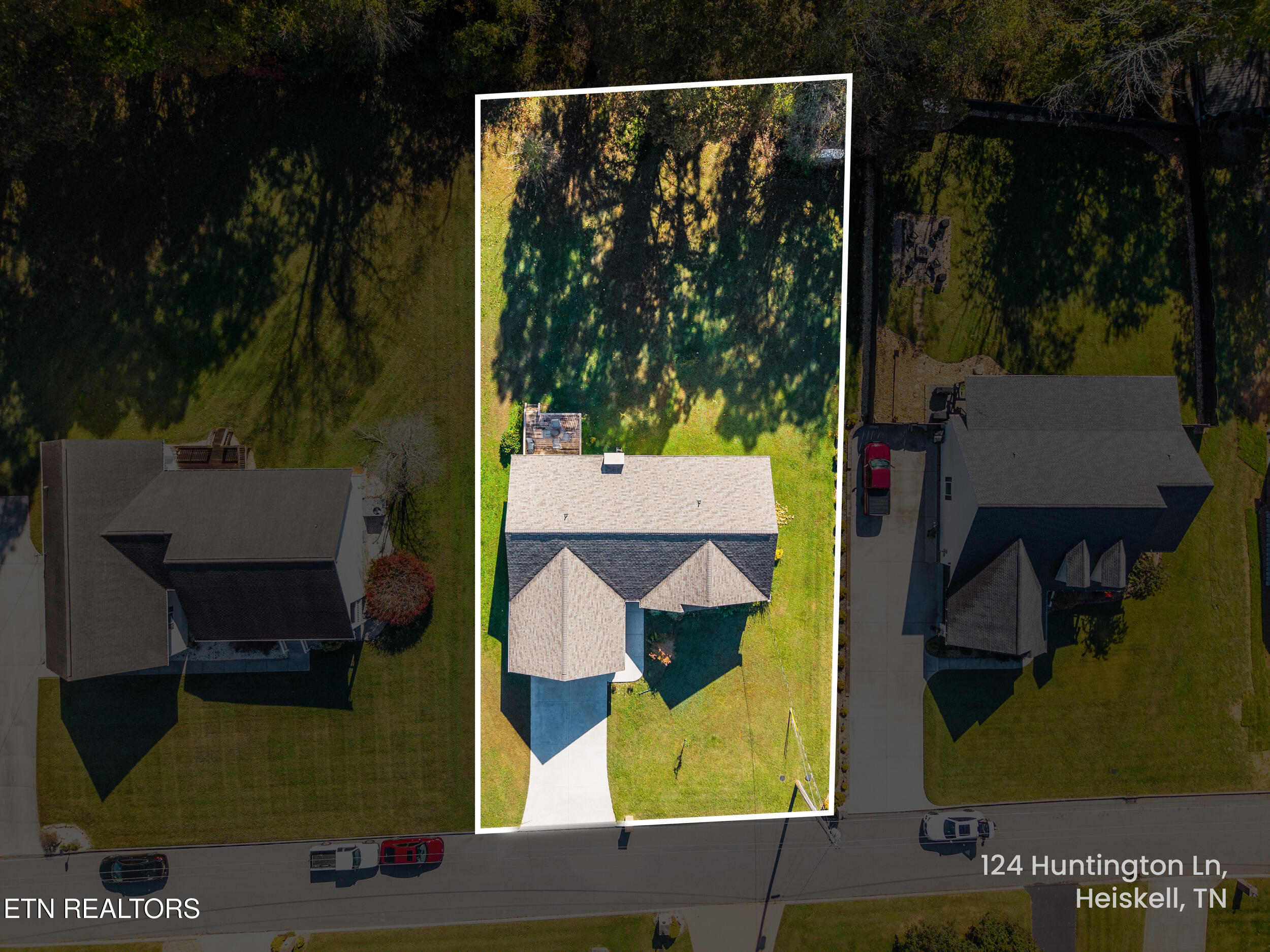 124 Huntington Lane Heiskell, TN 37754 - Photo 17 of 39 Approx property lines