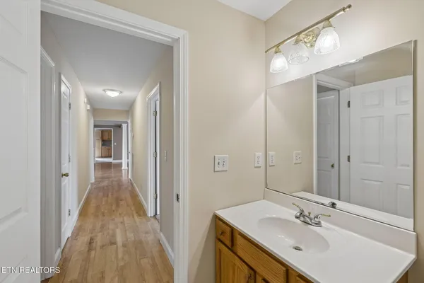 $395,000 | 124 Huntington Lane, Heiskell, TN 37754