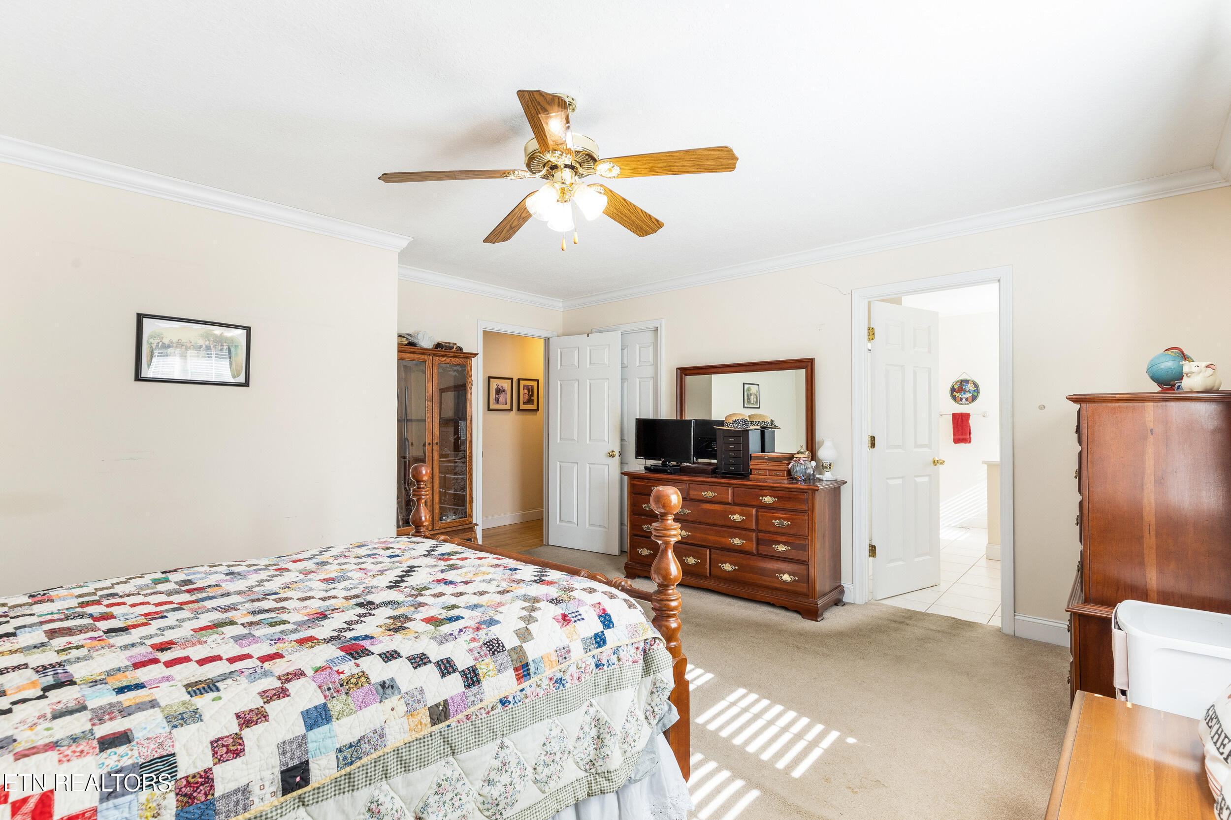 124 Huntington Lane Heiskell, TN 37754 - Photo 27 of 39 Master BR