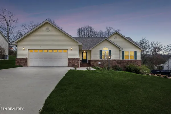 $395,000 | 124 Huntington Lane, Heiskell, TN 37754