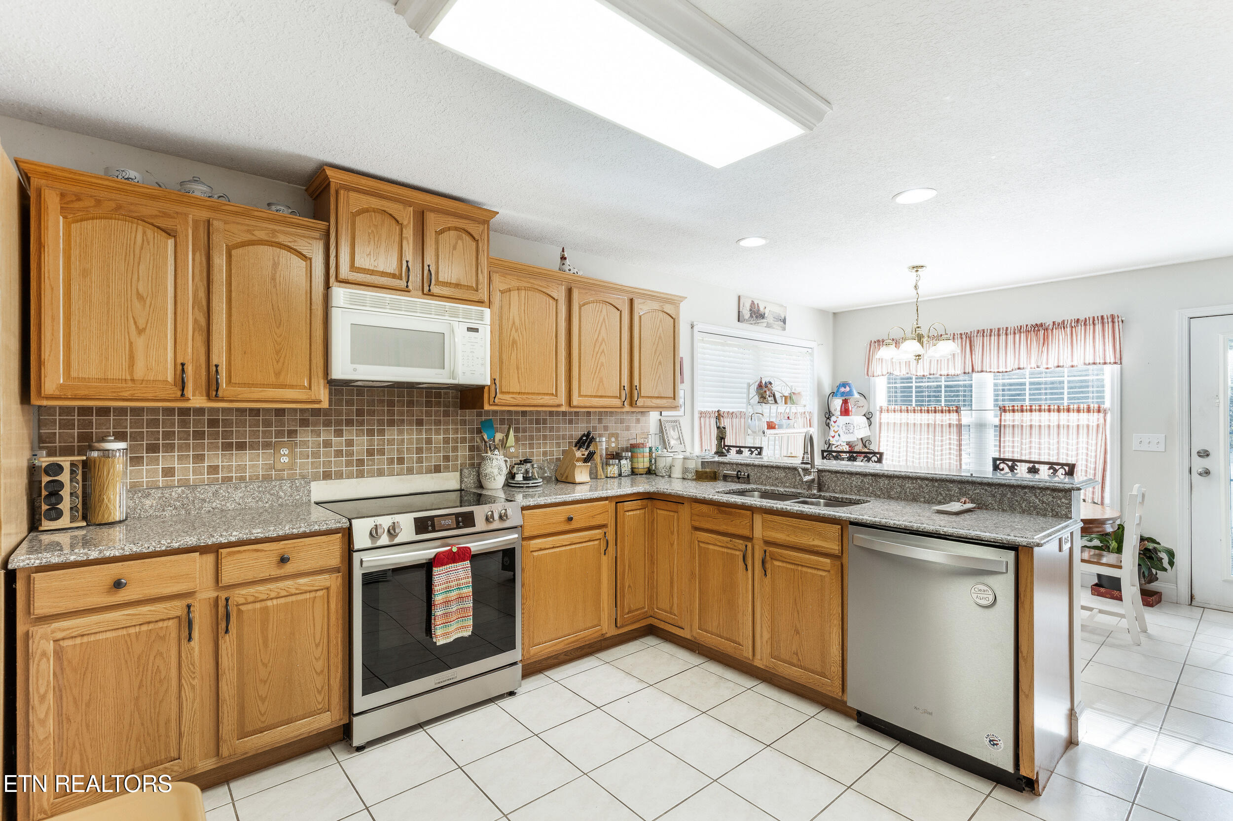 124 Huntington Lane Heiskell, TN 37754 - Photo 4 of 39 023