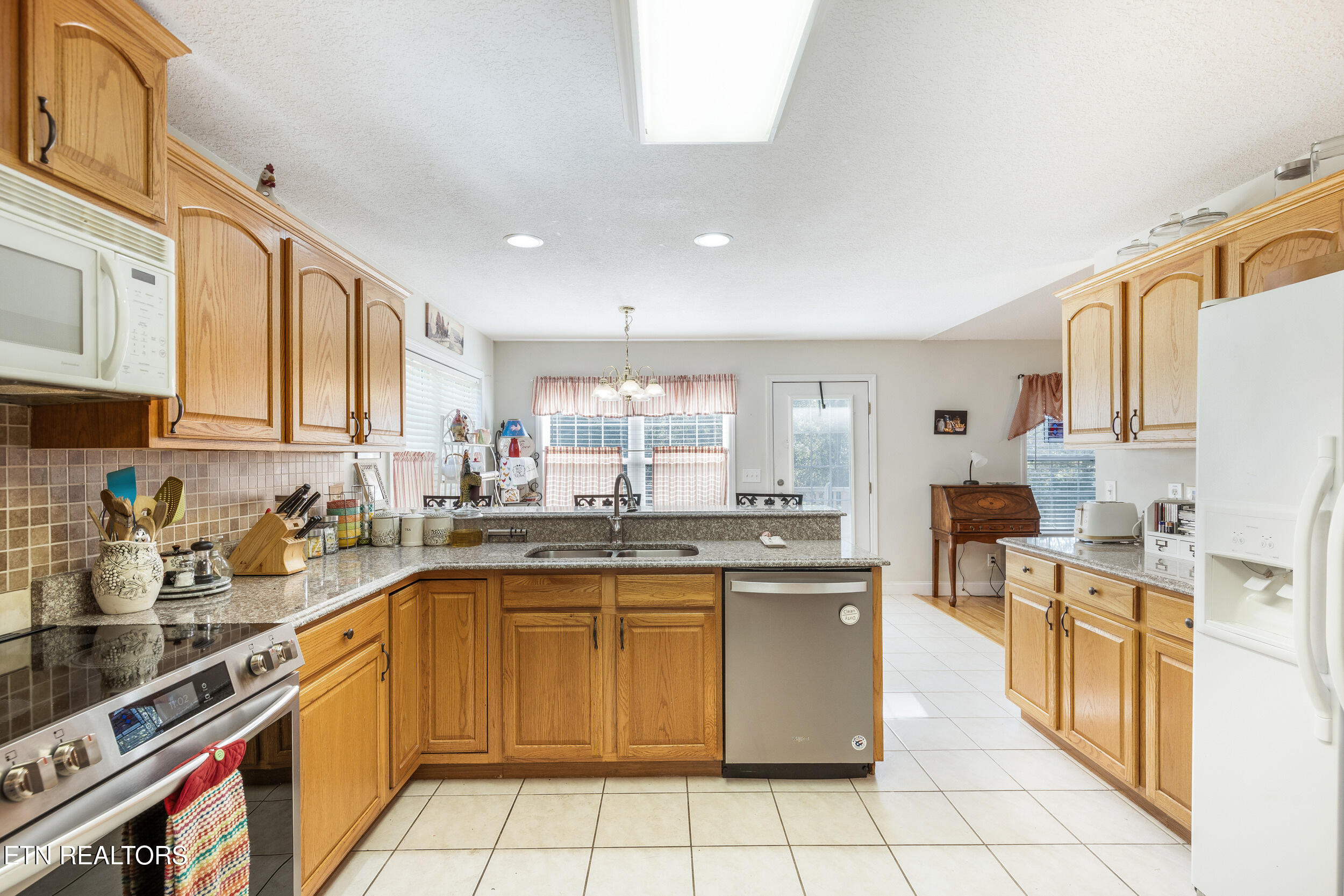 124 Huntington Lane Heiskell, TN 37754 - Photo 5 of 39 026