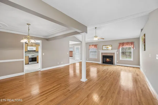 $395,000 | 124 Huntington Lane, Heiskell, TN 37754