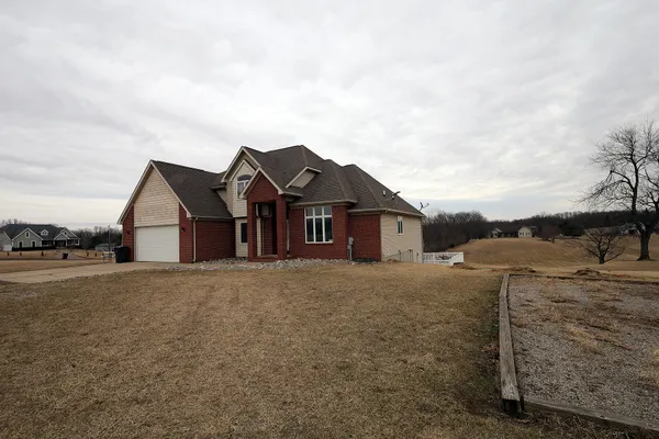 $530,000 | 1026 Deer Valley Drive, Manchester, MI 48158