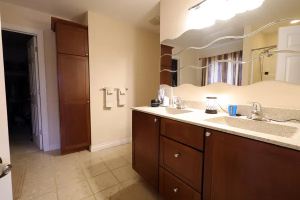 $530,000 | 1026 Deer Valley Drive, Manchester, MI 48158