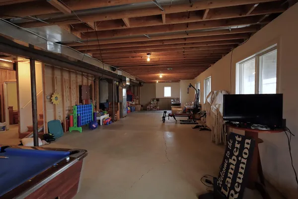 $530,000 | 1026 Deer Valley Drive, Manchester, MI 48158