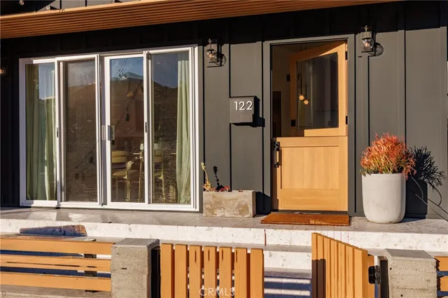 a view of a entryway of the house