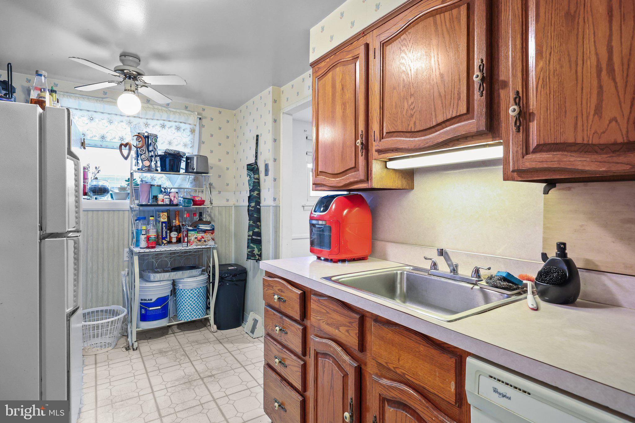 3419 Holyoke Road Philadelphia, PA 19114 - Photo 9 of 30 Gallery Image 9